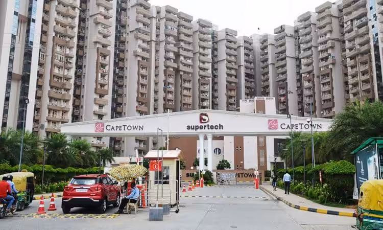 Supertech Cape Town is luxurious project in Sector 74 Noida