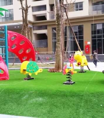 childrens outdoor play equipment