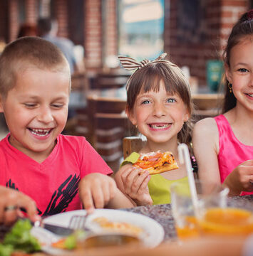 360 F 164348866 kUGRivexPeXL1M4CN5gYdPouAhqYl04L