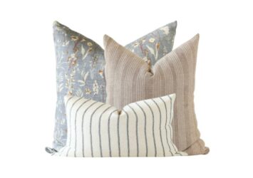 How to Style Lumbar Pillows Like a Pro