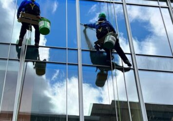 Window Cleaning Dubai by VIPCleaning UAE for Crystal Shine
