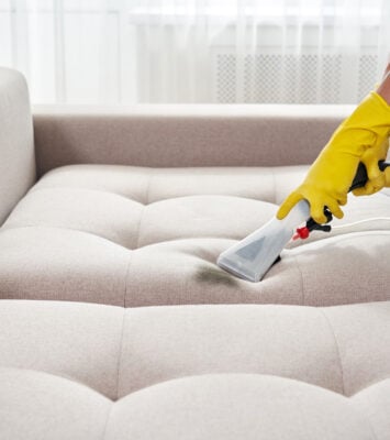 sofa deep cleaning 2