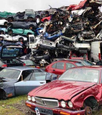Gold Coast Auto Recycling Experts | Top Value for Scrap