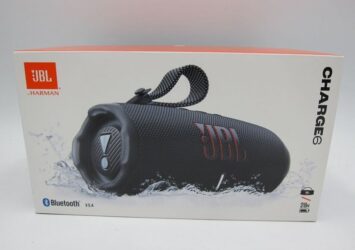 JBL Charge 6 Portable Waterproof Bluetooth Speaker Black NEW