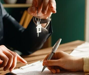 Commercial Real Estate Lease Lawyer