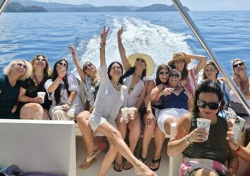 Plan a corporate retreat costa rica for Stronger Team Bonds!